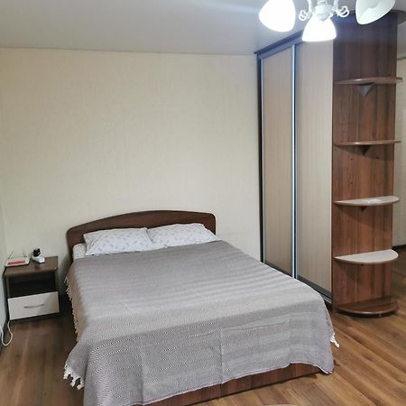 1 Комн Апартаменты В Центре Рядом С Парком Qostanay Esterno foto