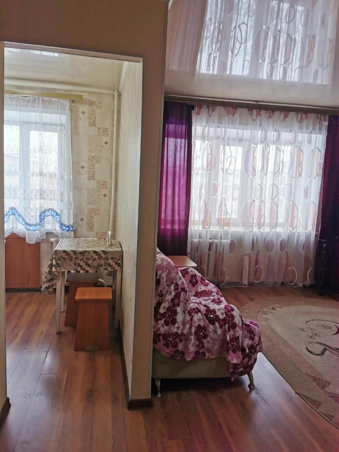 1 Комн Апартаменты В Центре Рядом С Парком Qostanay Esterno foto